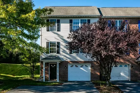 549 Pointe Dr, Harrisonburg, VA 22801
