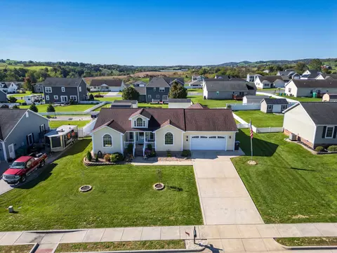 450 Coyote Run, Broadway, VA 22815 photo 3