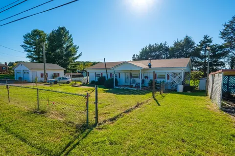 9862 Port Republic Rd, Port Republic, VA 24471
