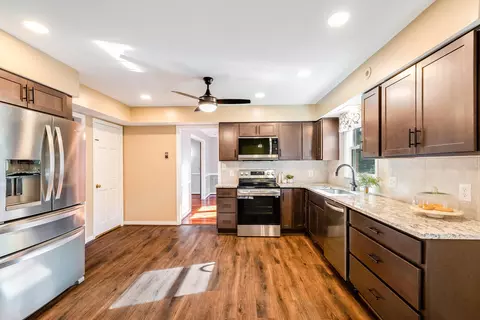 200 Pelham Dr, Waynesboro, VA 22980