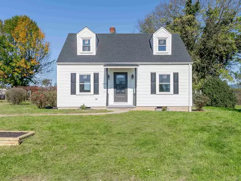 212 E Lee Hwy E, New Market, VA 22844