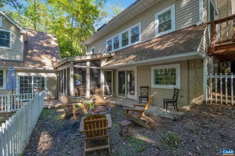 702 Jefferson Dr, Palmyra, VA 22963