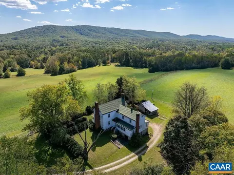 748 Findlay Mountain Rd, Shipman, VA 22971