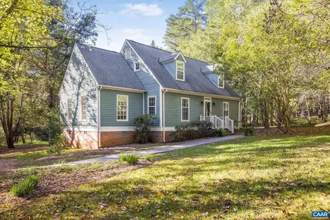 1420 W Pines Dr, Charlottesville, VA 22901