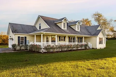 1401 Guthrie Rd, Staunton, VA 24401
