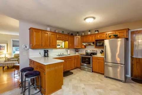 385 Westview St, Dayton, VA 22821 photo 3