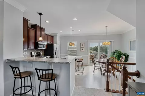 2017 Elm Tree Ct, Charlottesville, VA 22911 photo 2