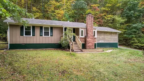 2686 Hankey Mountain Hwy, Churchville, VA 24421