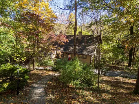 175 Sawmill Creek Dr, Nellysford, VA 22958