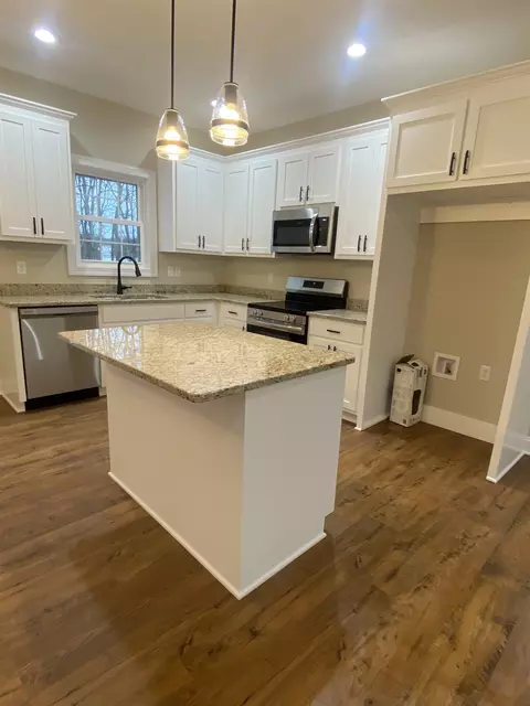 129 Spring Ridge Dr, Stuarts Draft, VA 24477 photo 4