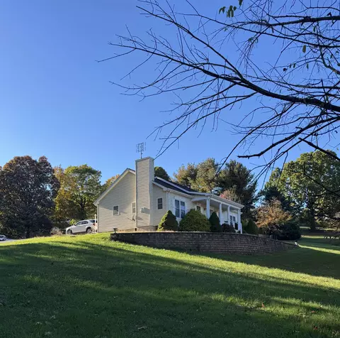 1365 White Hill Rd, Stuarts Draft, VA 24477