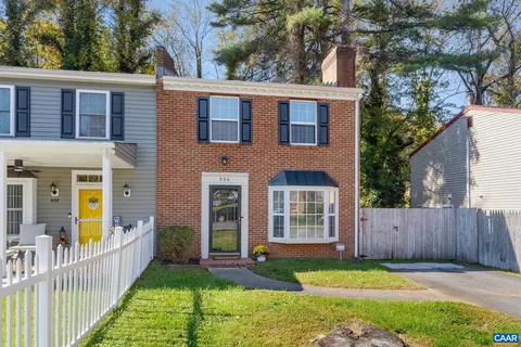 906 Rock Creek Rd, Charlottesville, VA 22903