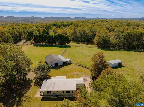 15196 Burnley Rd, Barboursville, VA 22923