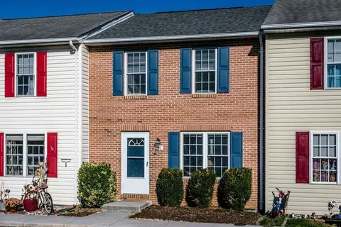 108 Kadies Ln, Edinburg, VA 22824
