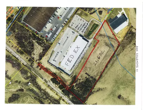 11 Industry Way, Staunton, VA 24401