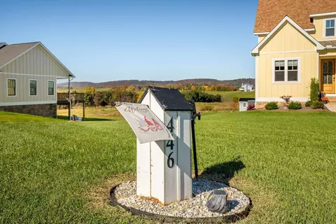 446 Guthrie Rd, Stuarts Draft, VA 24477 photo 4