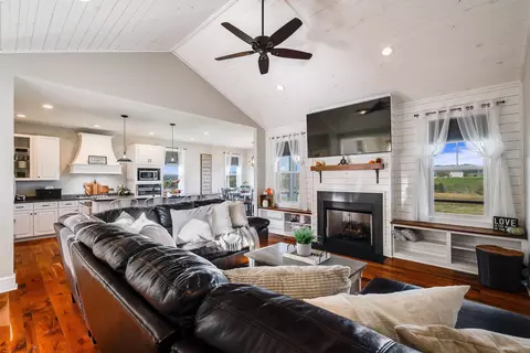 446 Guthrie Rd, Stuarts Draft, VA 24477 photo 14