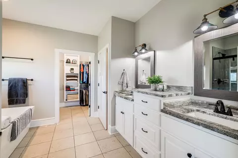 446 Guthrie Rd, Stuarts Draft, VA 24477 photo 29