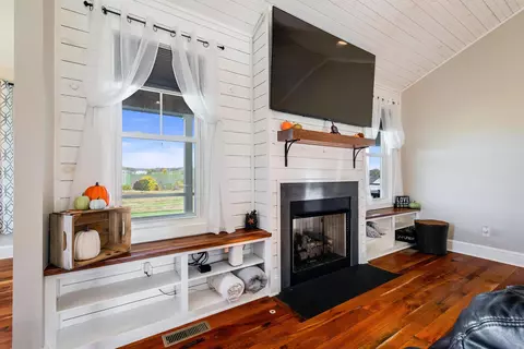 446 Guthrie Rd, Stuarts Draft, VA 24477 photo 15