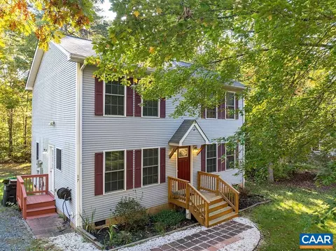 17 Hatchechubee Rd, Palmyra, VA 22963