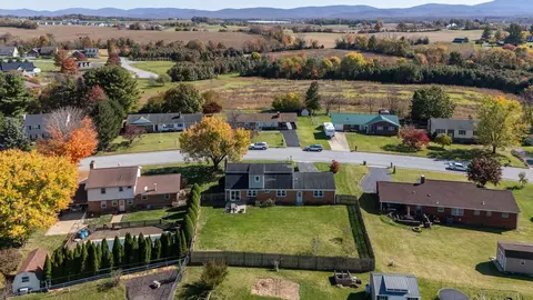 224 Cambridge Dr, Stuarts Draft, VA 24477 photo 48