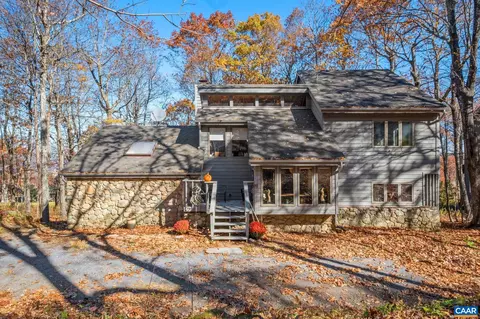119 E Catoctin Dr, Wintergreen Resort, VA 22967