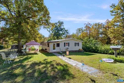 479 Happy Hollow Rd, Scottsville, VA 24590
