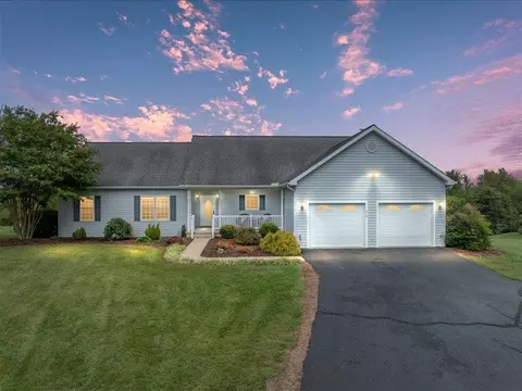 212 Bob White Ln, Quicksburg, VA 22847