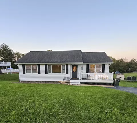 16 Granary Rd, Verona, VA 24482