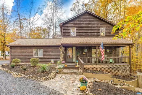 41 Dogleg Rd, Palmyra, VA 22963