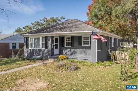 209 King Ave, Waynesboro, VA 22980