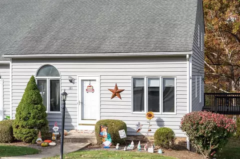 181 Idlewood Blvd, Staunton, VA 24401