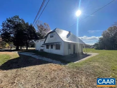224 Tye Brook Hwy, Piney River, VA 22964