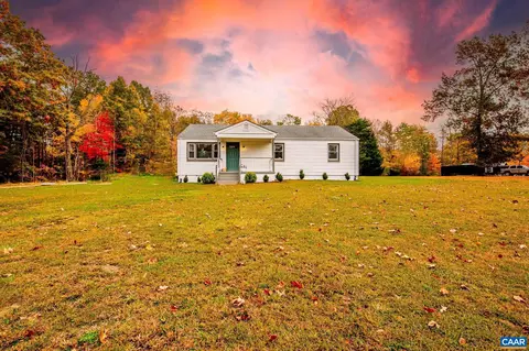 2973 Rolling Rd, Scottsville, VA 24590