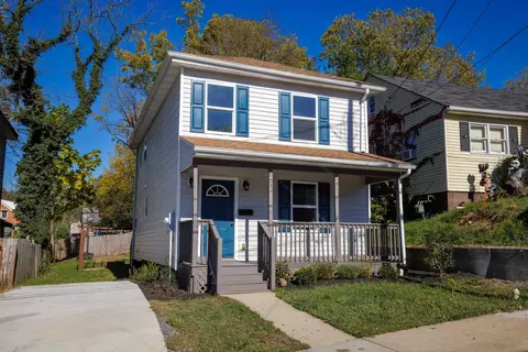 105 Caroline St, Staunton, VA 24401