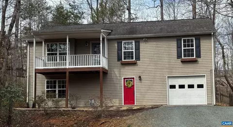 42 Hatchechubee Rd, Palmyra, VA 22963