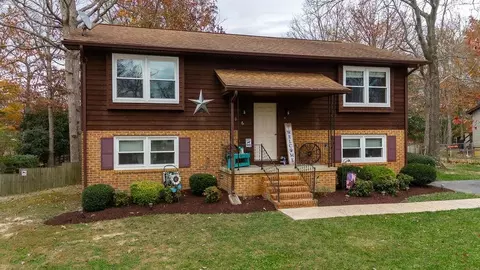 186 Falling Rock Dr, Stuarts Draft, VA 24477