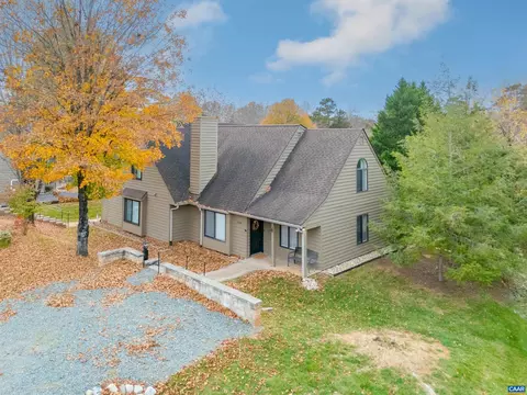 1060 Highlands Dr, Charlottesville, VA 22901