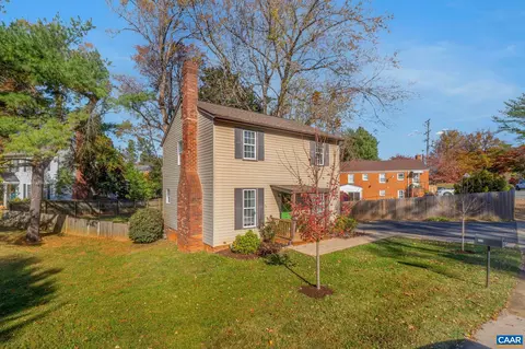 1413 Westwood Rd, Charlottesville, VA 22903