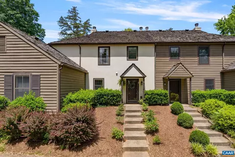 712 Exton Ct, Charlottesville, VA 22901