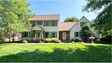 925 Oak Tree Ln, Harrisonburg, VA 22801