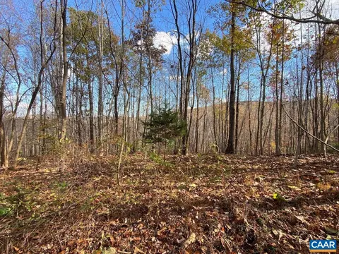 mountain ridge ln, Shipman, VA 22971