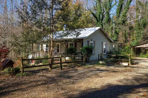 7451 Greenwood Station Rd, Greenwood, VA 22943