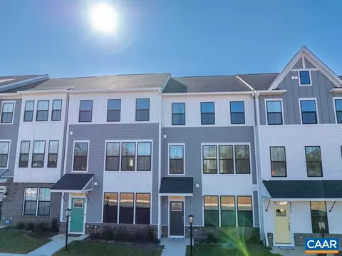 2862 Sweetbay St, Charlottesville, VA 22902