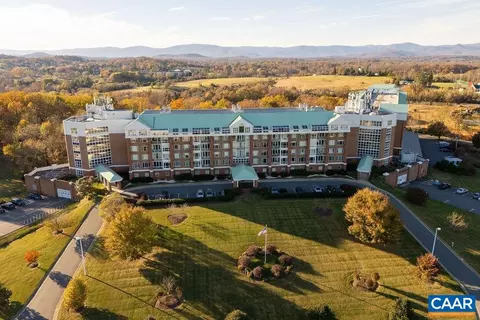 500 Crestwood Dr #2407, Charlottesville, VA 22903