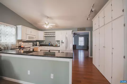 18 Cliftwood Rd, Palmyra, VA 22963 photo 3