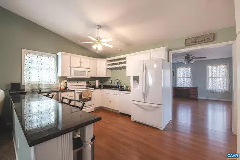 18 Cliftwood Rd, Palmyra, VA 22963 photo 5