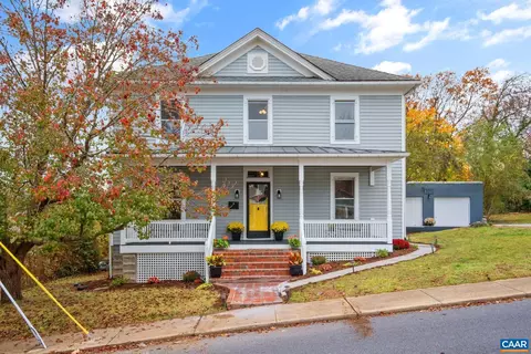 101 Trenary St, Staunton, VA 24401