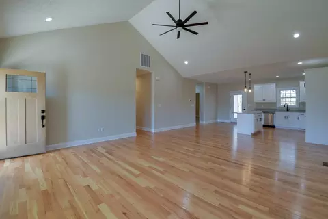 121 Spring Ridge Dr, Stuarts Draft, VA 24477 photo 12