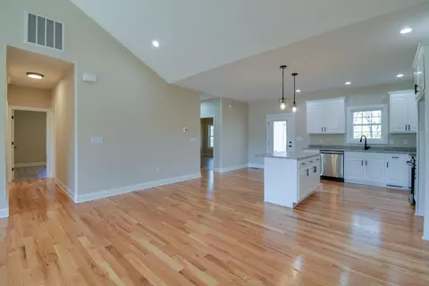121 Spring Ridge Dr, Stuarts Draft, VA 24477 photo 11